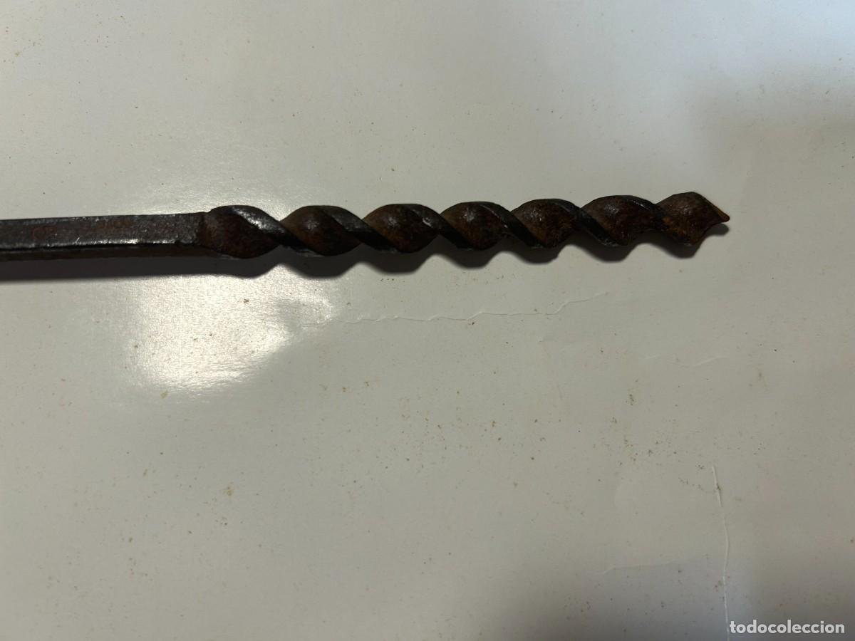 Antig&uuml;edades: Berbiqui de hierro y madera antiguo,taladro 44 cms - Foto 3