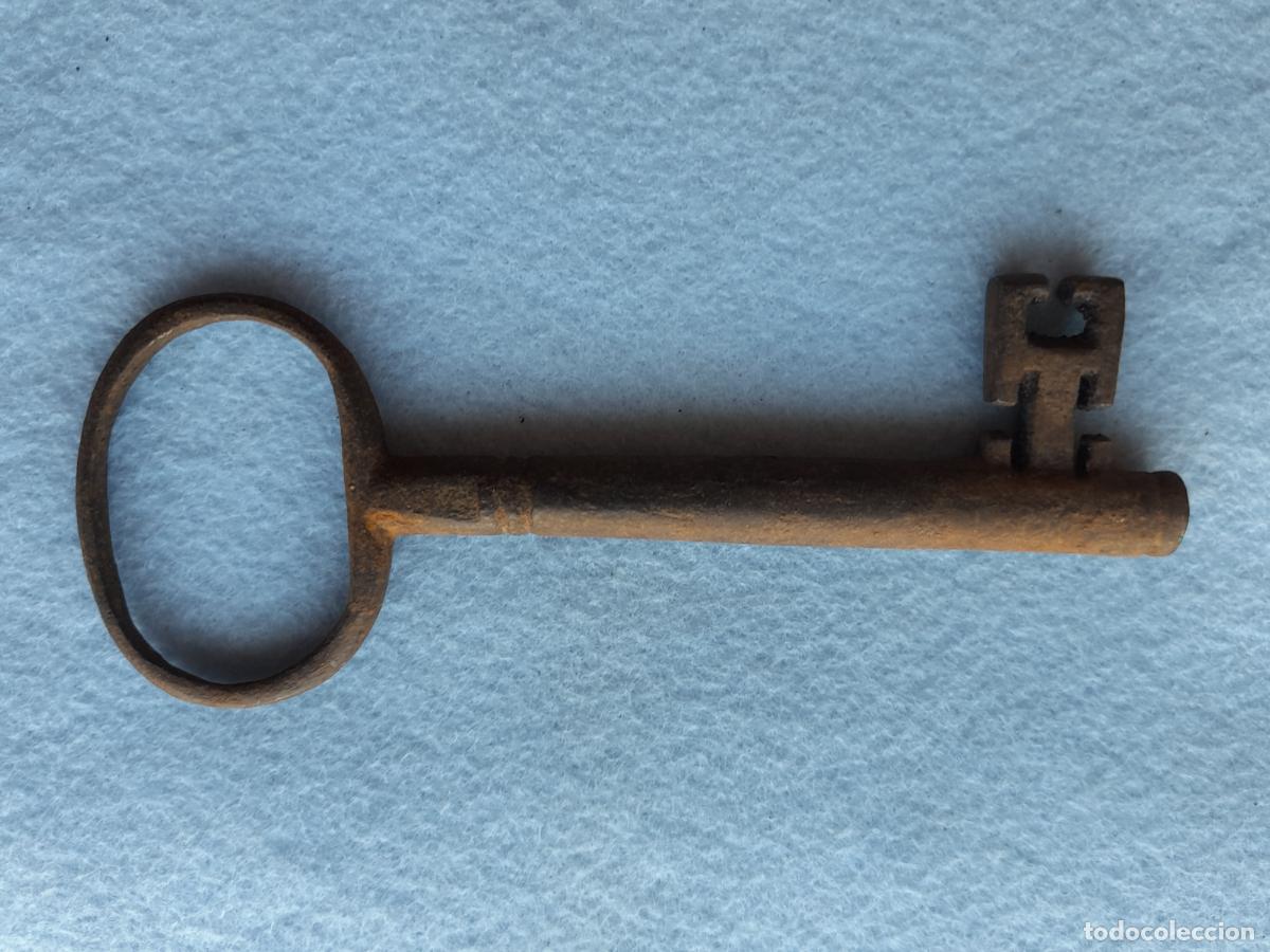 Antig&uuml;edades: Curiosa llave antigua de forja - Foto 4