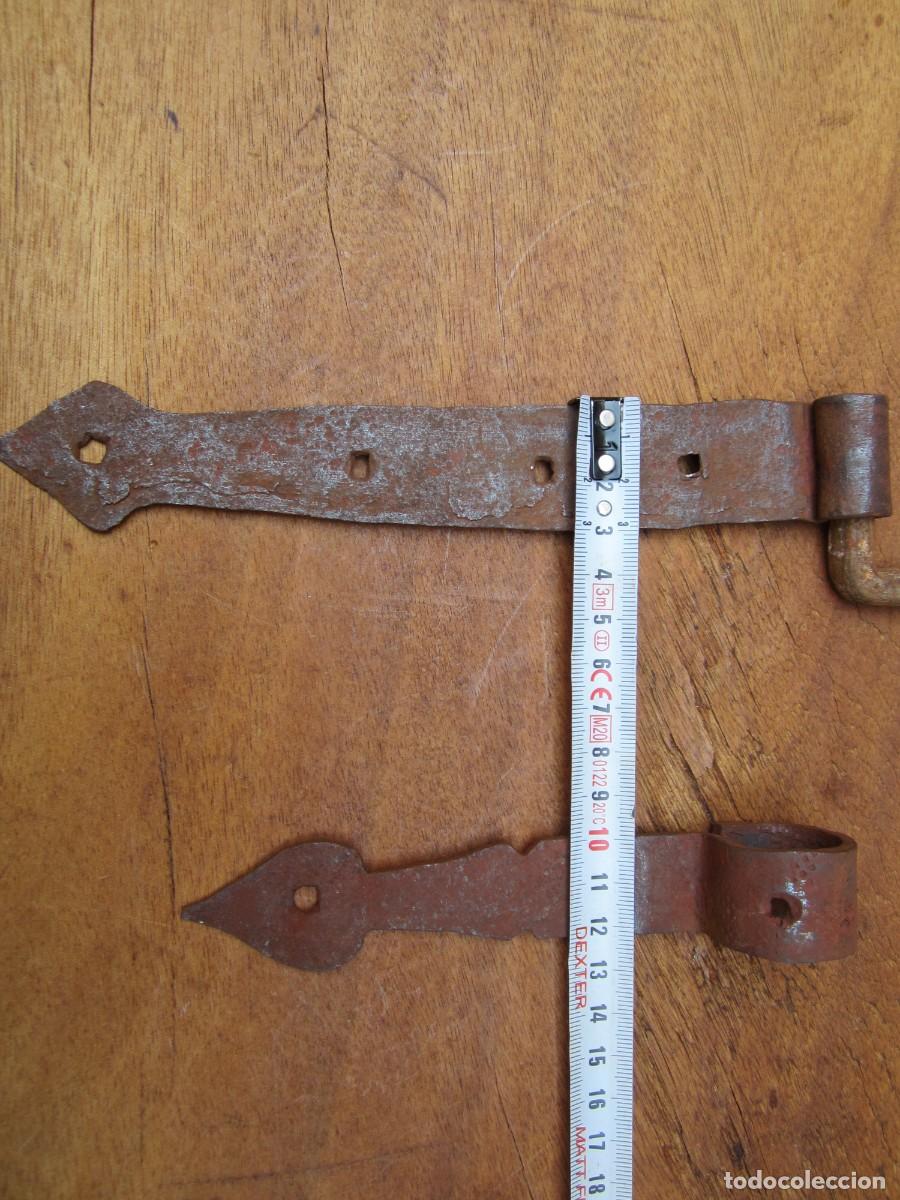 Antig&uuml;edades: Bisagras antiguas forja, lote de 6. - Foto 10