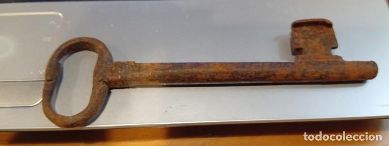Antig&uuml;edades: SIGLO XVIII, ANTIQUISIMA LLAVE DE FORJA, 17 CMS