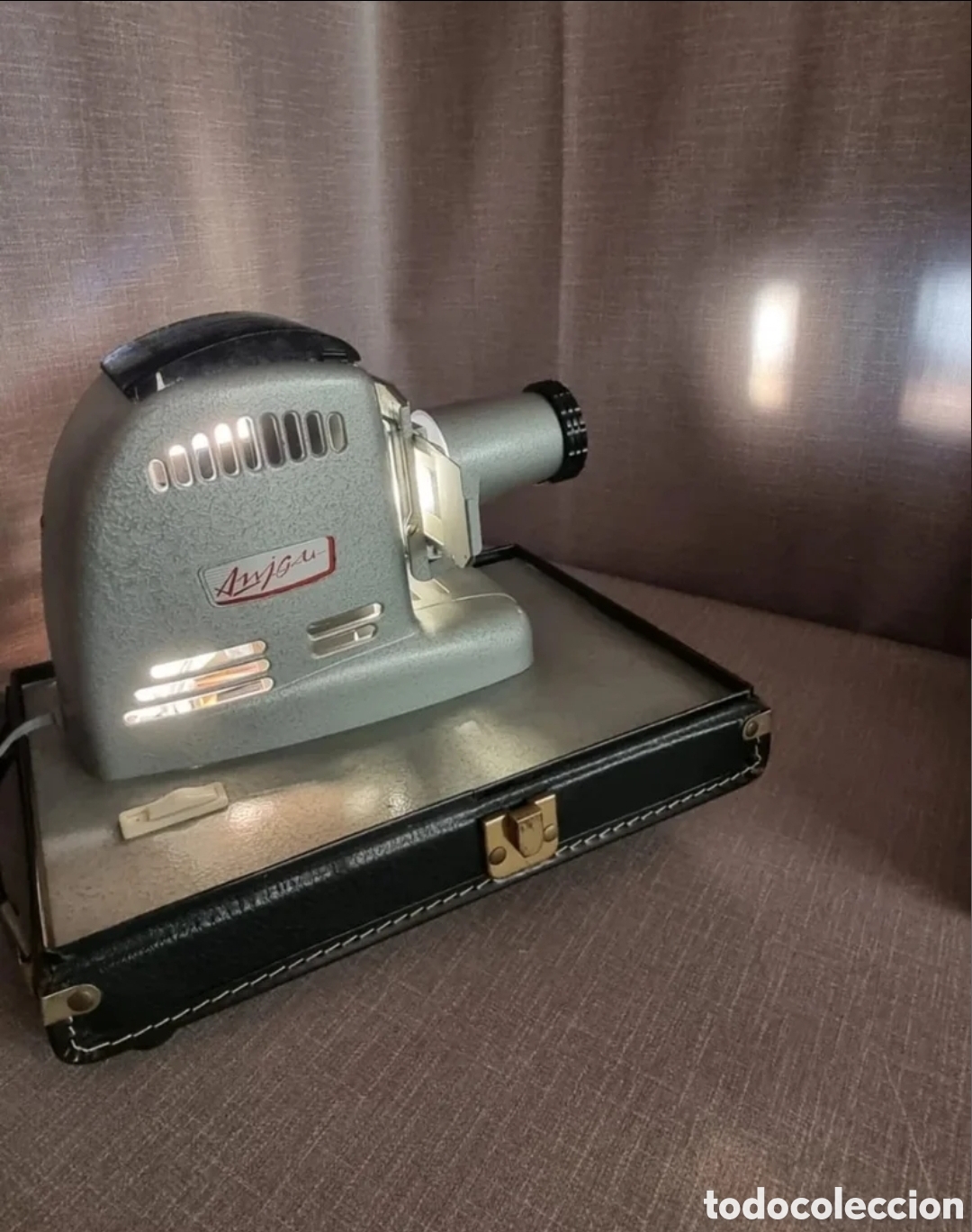 Antiquit&auml;ten: Antiguo Proyector de diapositivas. ANJOU
