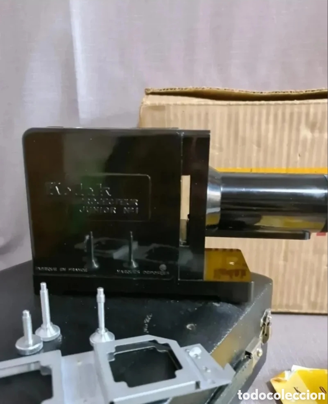 Antig&uuml;edades: Proyector de diapositivas KODAK Junior - Foto 2