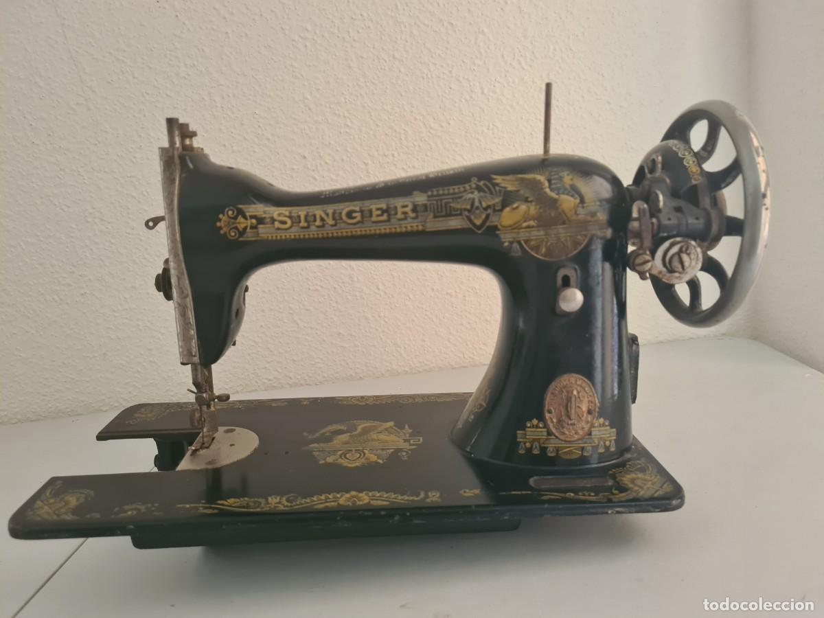 Antig&uuml;edades: M&aacute;quina de coser Singer - Foto 1