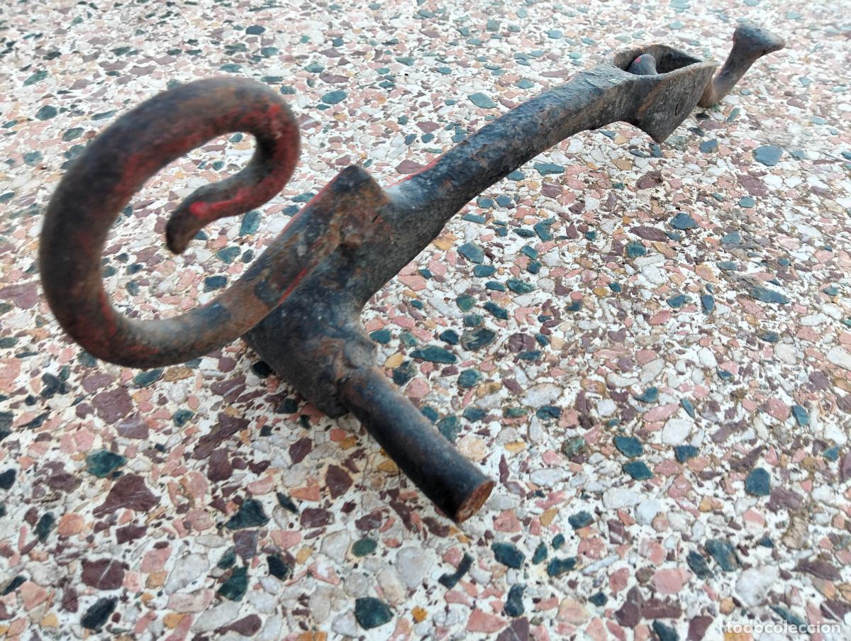 Antiques: Antigua polea freno de carro herramienta utensilio de hierro S.XIX-XX repuesto carros carruajes