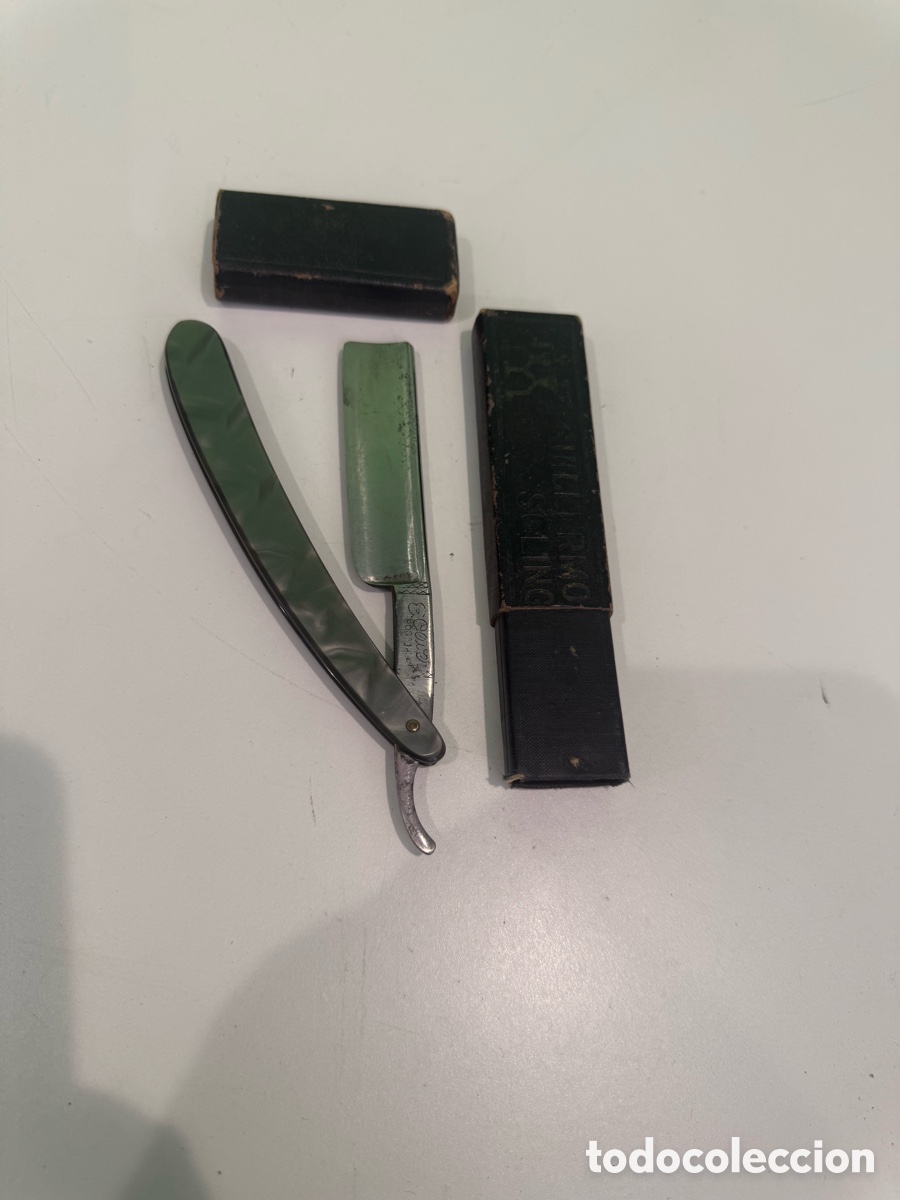Antig&uuml;edades: Rareza &ndash; Navaja de afeitar antigua marca Rarisa N&ordm; 14 &ndash; Hoja grabada. Cachas n&aacute;car.Excelente