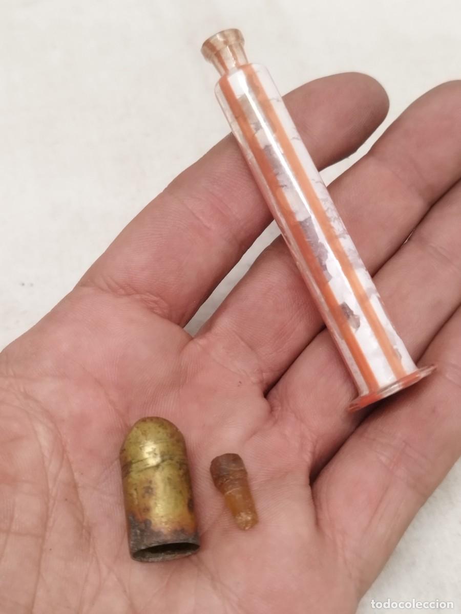 Antig&uuml;edades: Antiguo tubo, frasco de cristal a identificar. Farmacia?