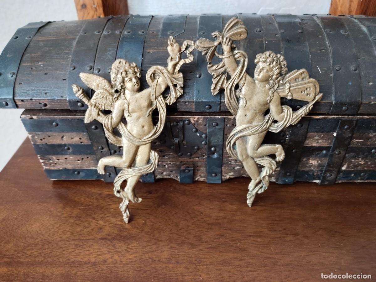Antiques: Pareja de Querubines, &Aacute;ngeles embellecedores para muebles, espejos, etc.