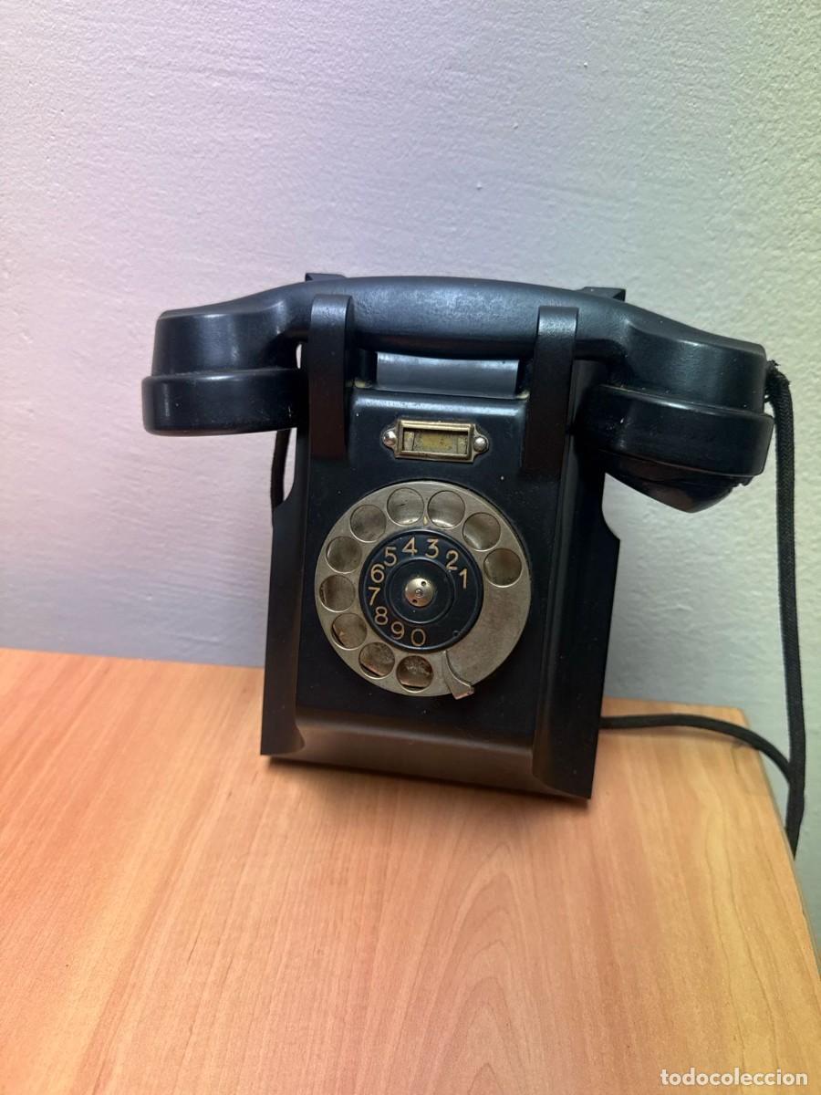 T&eacute;l&eacute;phones: Tel&eacute;fono antiguo de pared