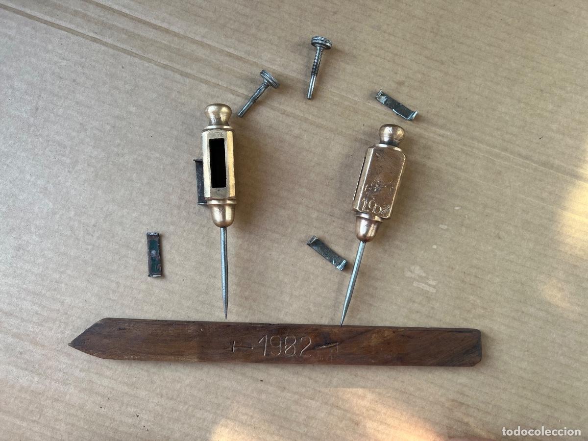 Antig&uuml;edades: Comp&aacute;s de PARALELAS DE METAL DE 20 cm de alto - Foto 9