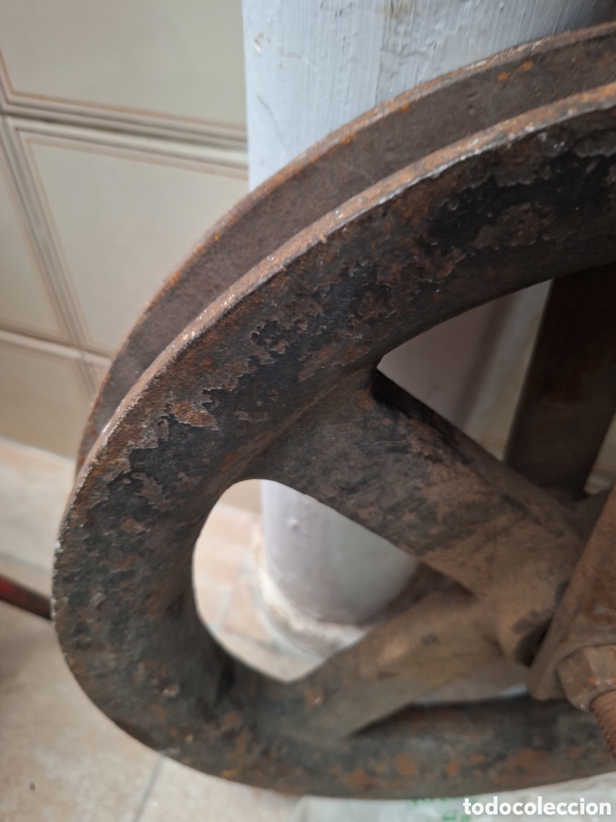 Antig&uuml;edades: Enorme polea industrial de hierro forjado. - Foto 5