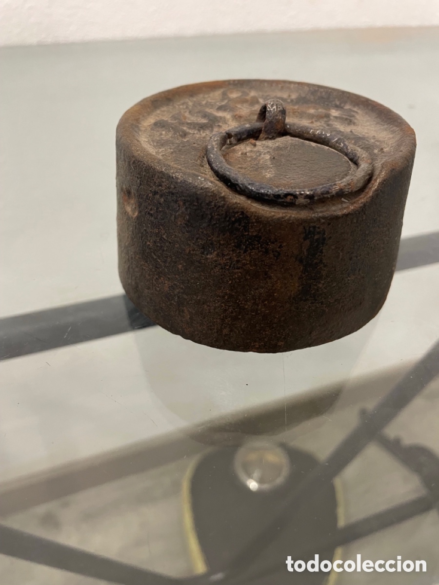 Antig&uuml;edades: Pesa antigua de hierro forjado - Foto 2