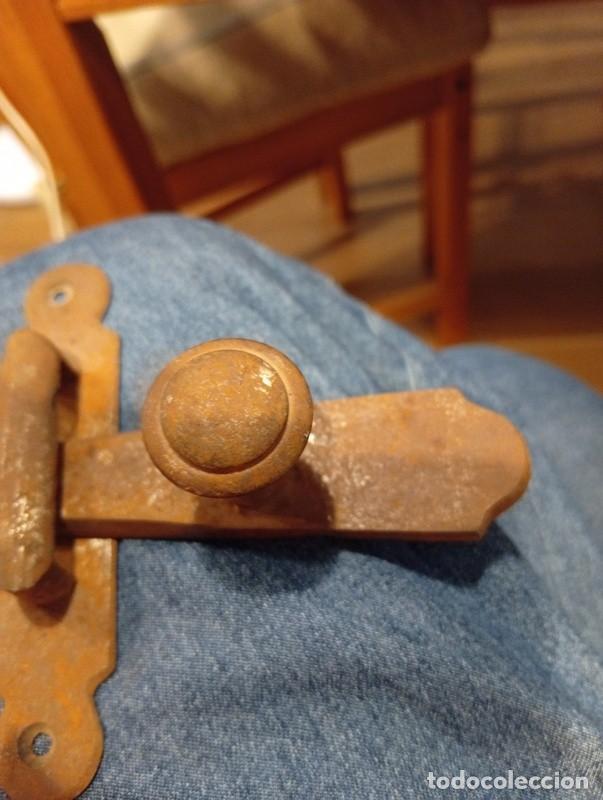 Antig&uuml;edades: ANTIQUISIMO PESTILLO DE FORJA, 18 CMS - Foto 3