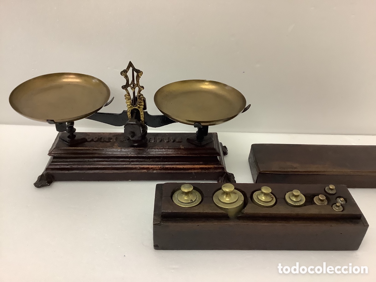 Antig&uuml;edades: ANTIGUA B&Aacute;SCULA FORGE 2 KILOS CON JUEGO DE PESAS COMPLETO