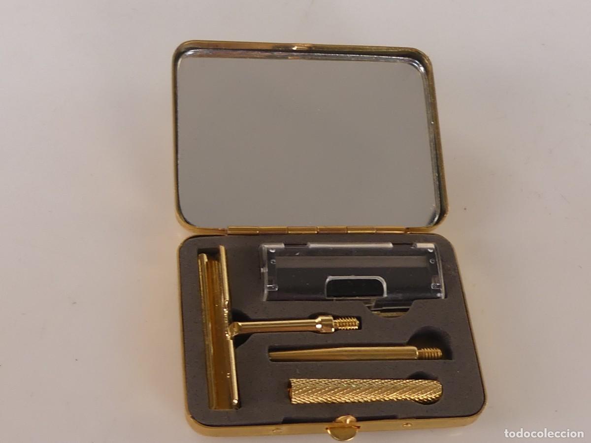 Antiquit&auml;ten: MAQUINA DE AFEITAR DESMONTABLE DE VIAJE CON CAJA METALICA