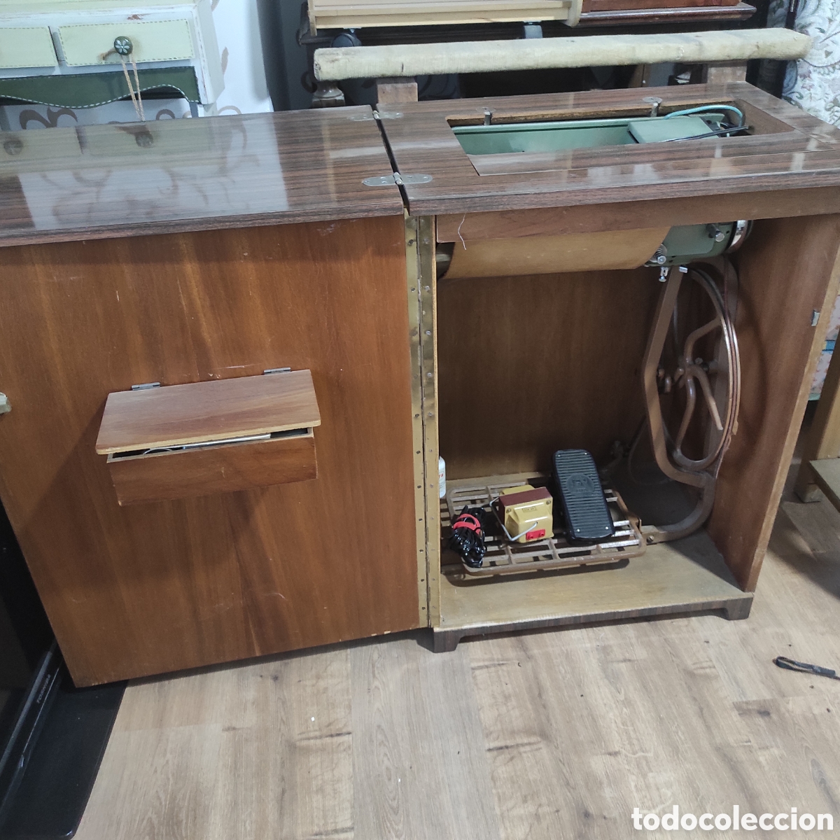 Antig&uuml;edades: M&aacute;quina de Coser REFREY &ndash; Modelo Transforma 427 - Foto 6