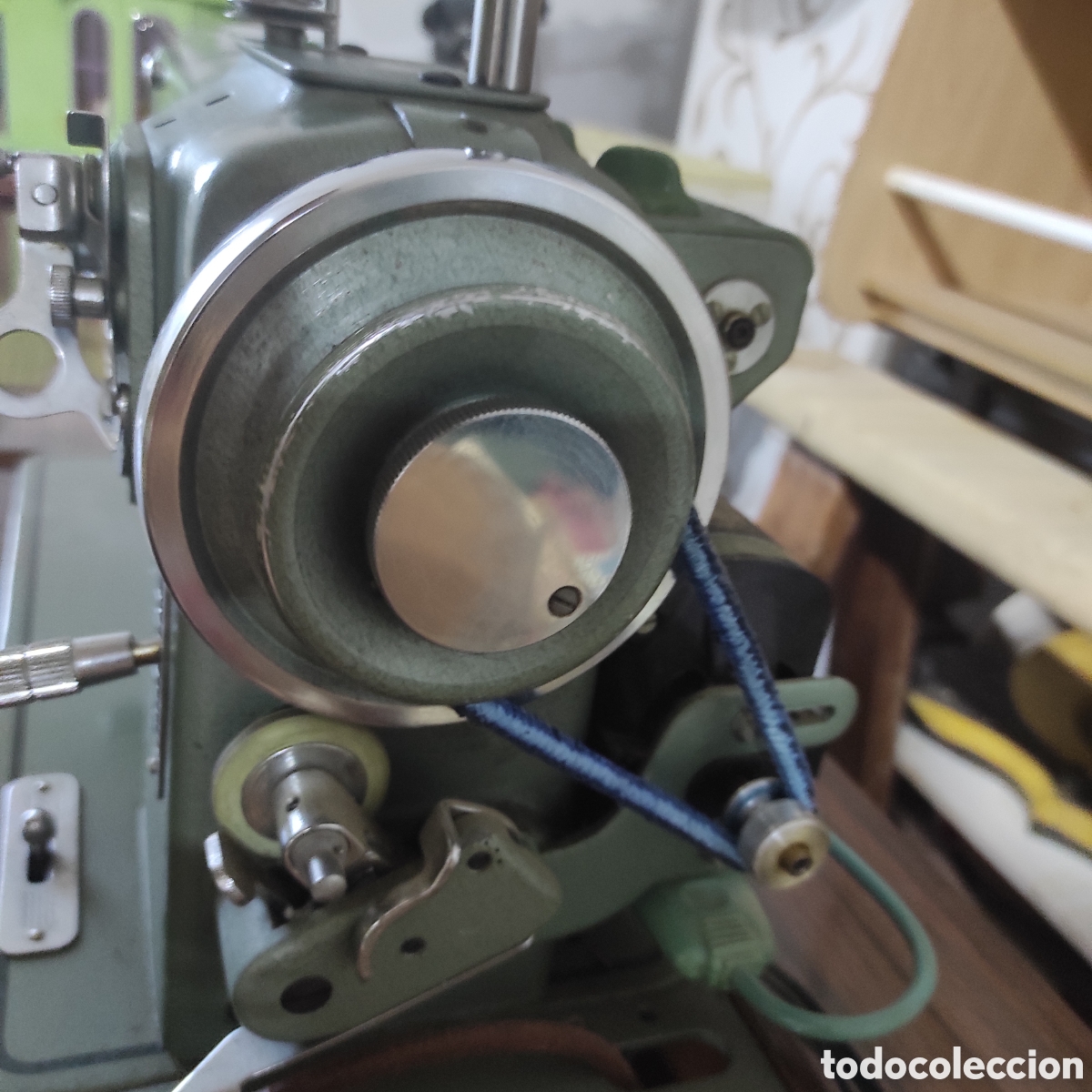 Antig&uuml;edades: M&aacute;quina de Coser REFREY &ndash; Modelo Transforma 427 - Foto 9