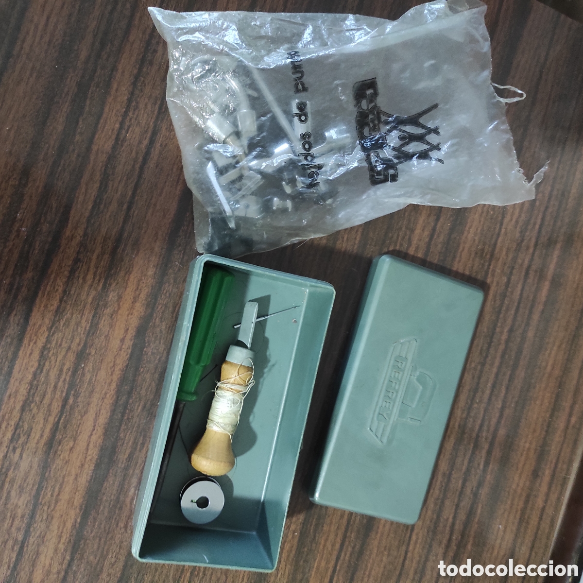 Antig&uuml;edades: M&aacute;quina de Coser REFREY &ndash; Modelo Transforma 427 - Foto 19