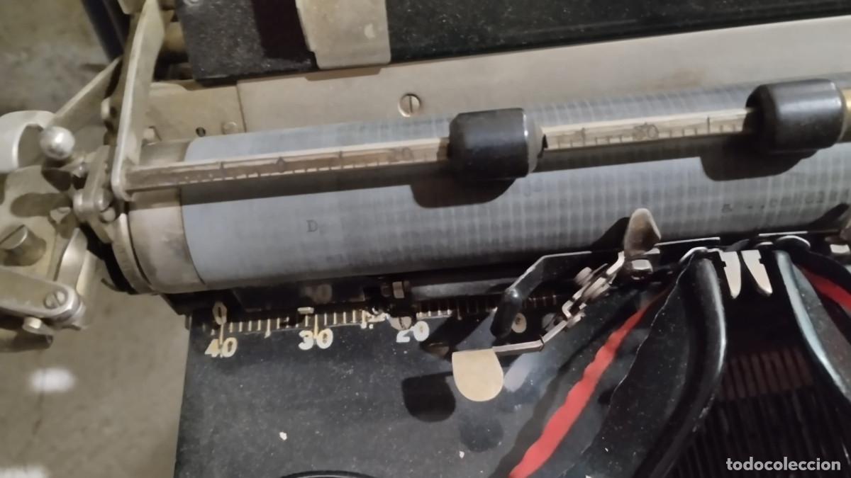 Antig&uuml;edades: M&aacute;quina de escribir Royal 10 - Foto 4