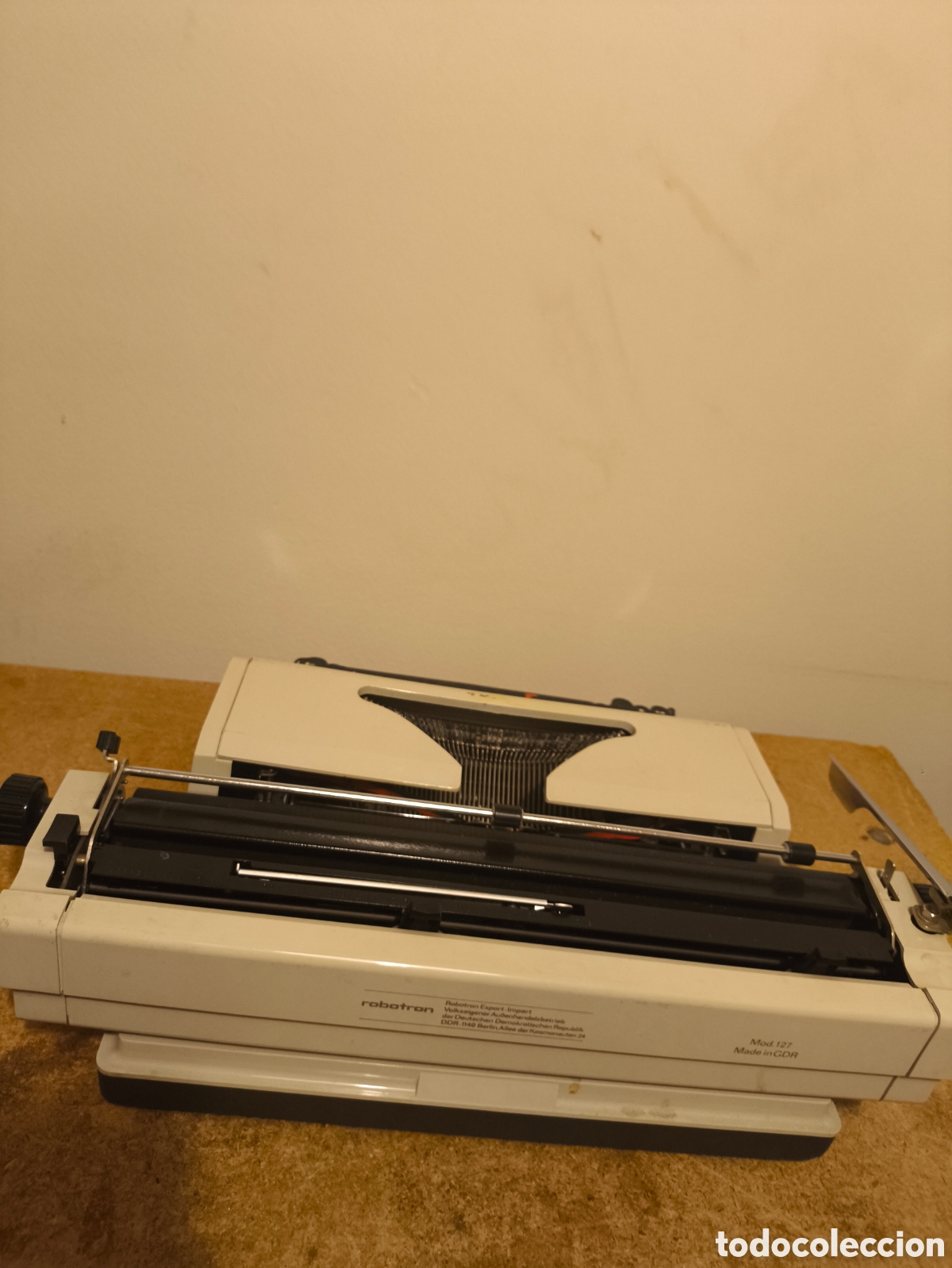 Antig&uuml;edades: M&aacute;quina de escribir marca Erika - Foto 4