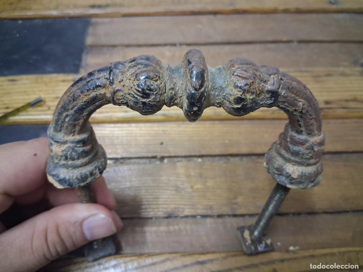 Antig&uuml;edades: Manivela tirador de hierro muy antiguo forja herraje cerrajer&iacute;a