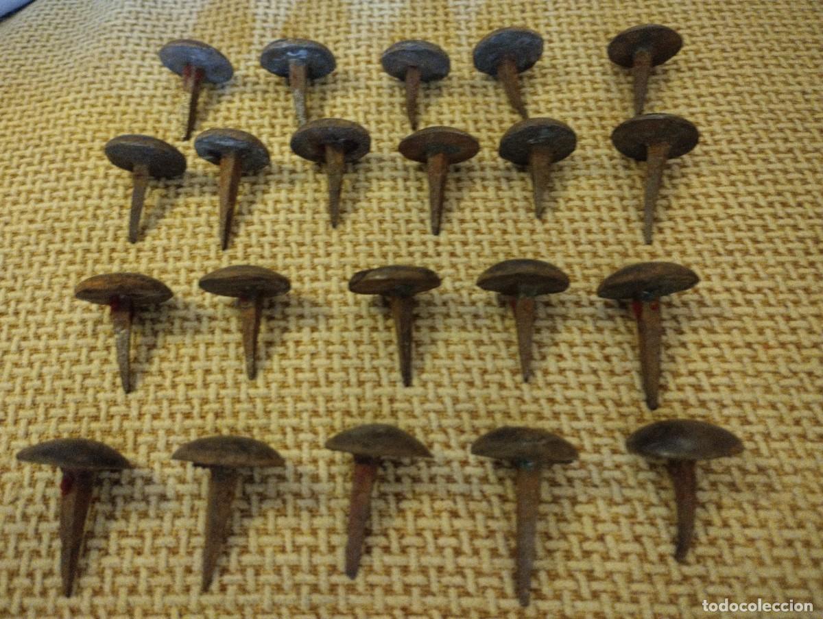 Antig&uuml;edades: Lote clavos muy antiguos - Foto 3