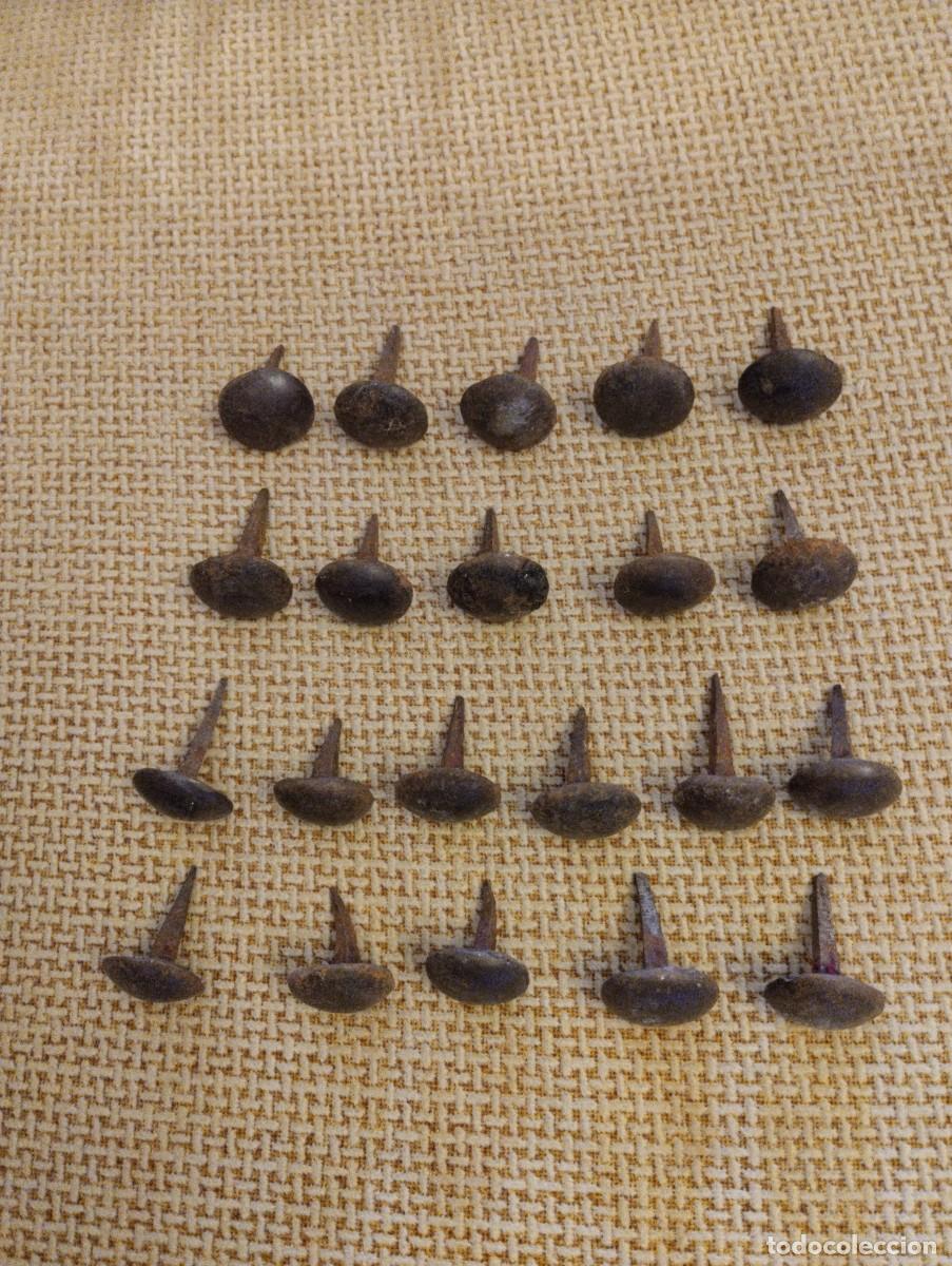 Antig&uuml;edades: Lote clavos muy antiguos - Foto 1