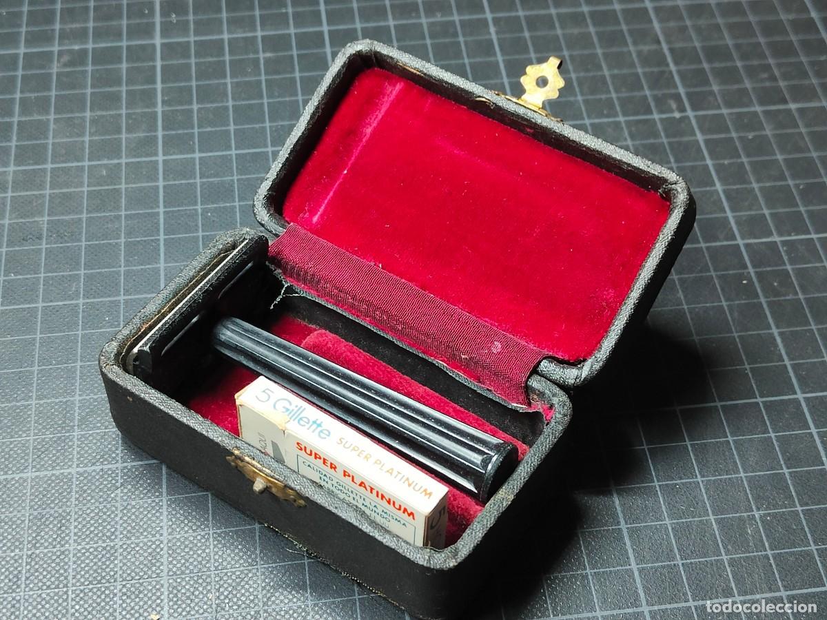 Antig&uuml;edades: Maquinilla de afeitar Gillette Black Beauty Super Adjustable - Fabricaci&oacute;n Francesa -Estuche y hojas