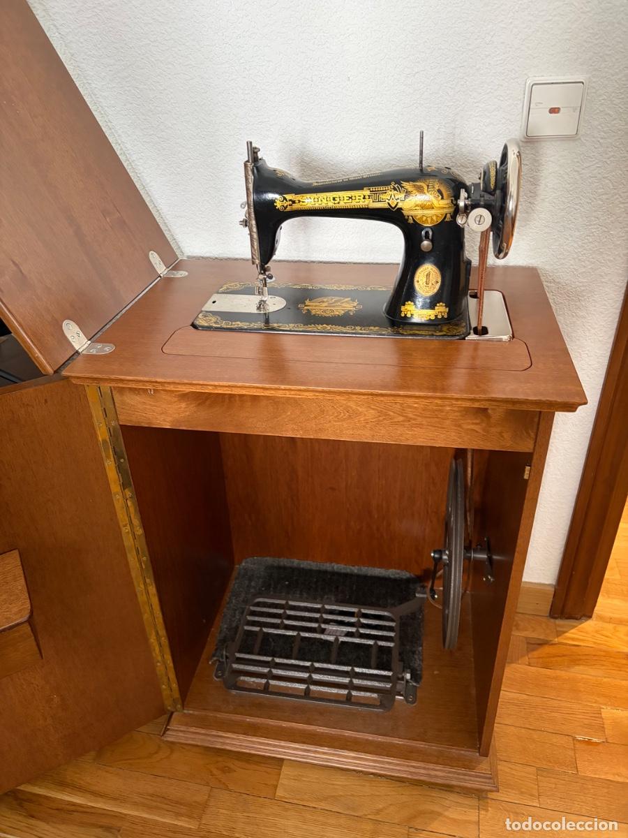 Antig&uuml;edades: M&aacute;quina de coser Singer antigua 15K con mueble original y pedal - Gran Breta&ntilde;a