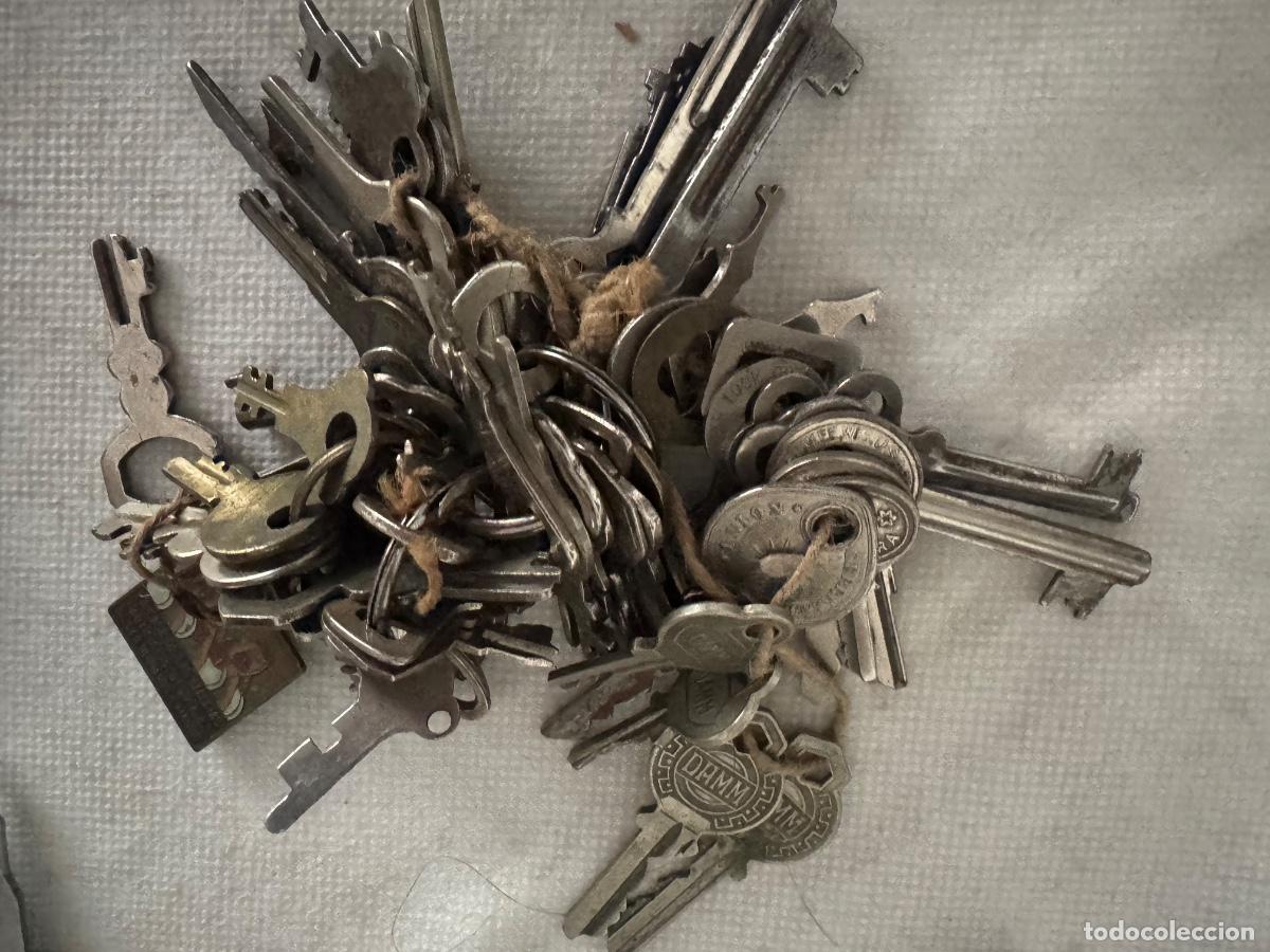 Antig&uuml;edades: Lote de llaves estrechas y planas