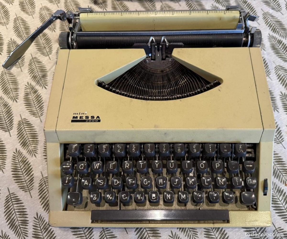 Antig&uuml;edades: M&aacute;quina de escribir Mini MESSA 2000 - Foto 2