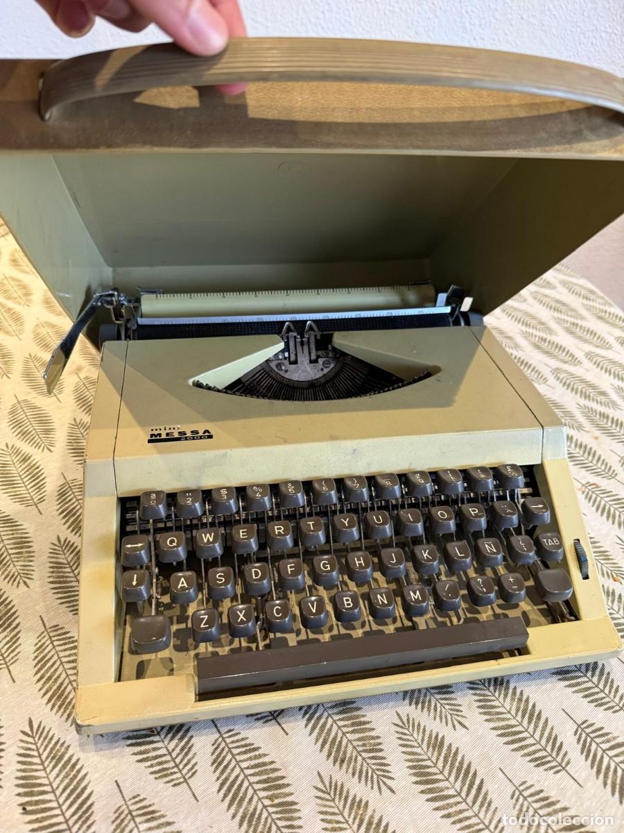Antig&uuml;edades: M&aacute;quina de escribir Mini MESSA 2000 - Foto 3