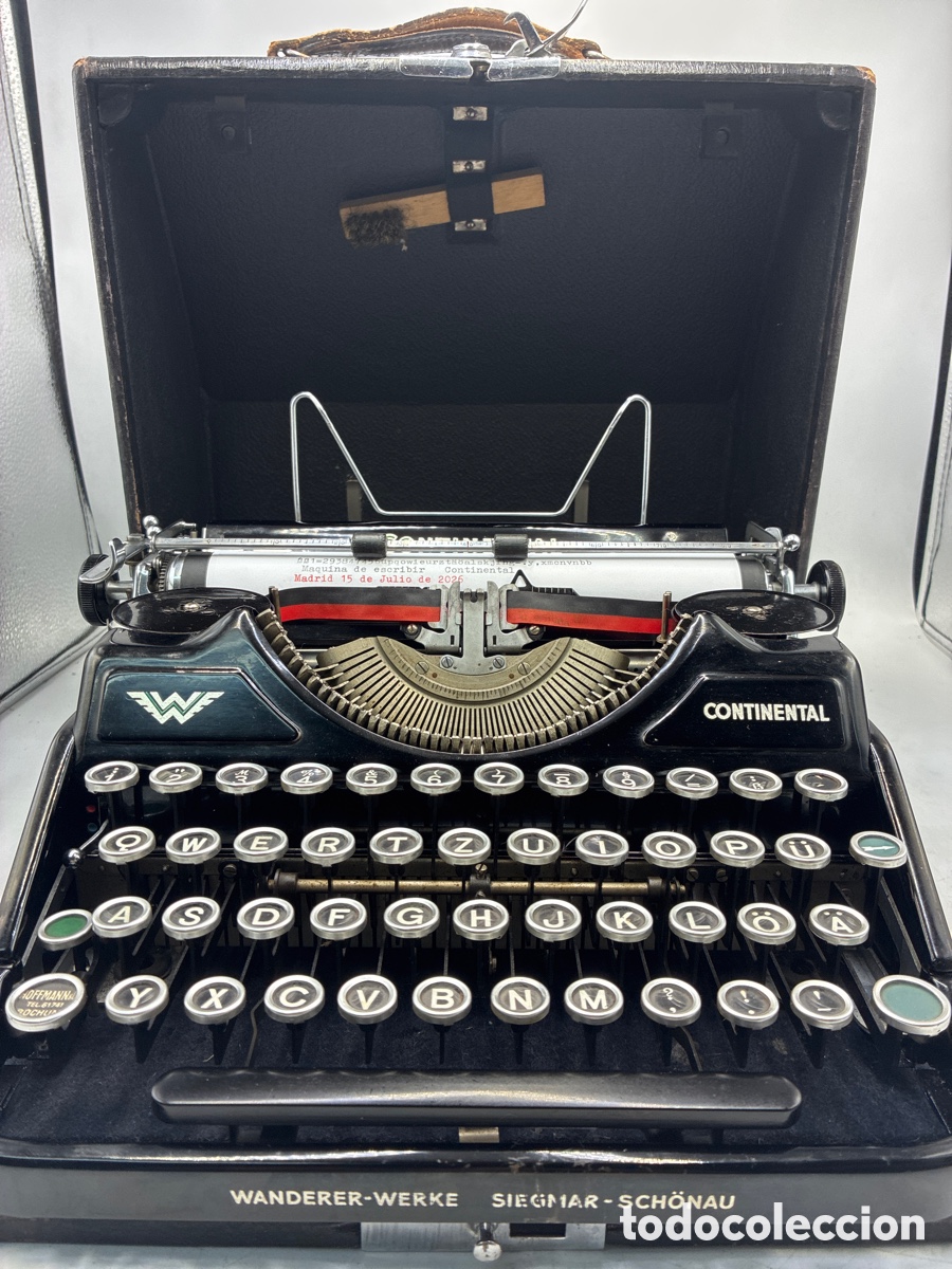 Antig&uuml;edades: M&aacute;quina de escribir Continental.