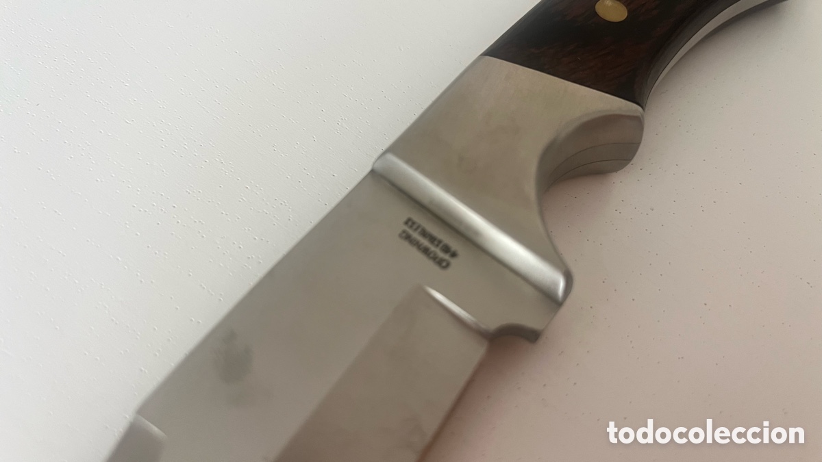 Antig&uuml;edades: Cuchillo de caza Crowning Albacete - Foto 3