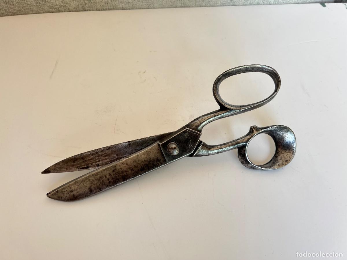 Antig&uuml;edades: Tijeras de sastre 22 cm con marca - Foto 1