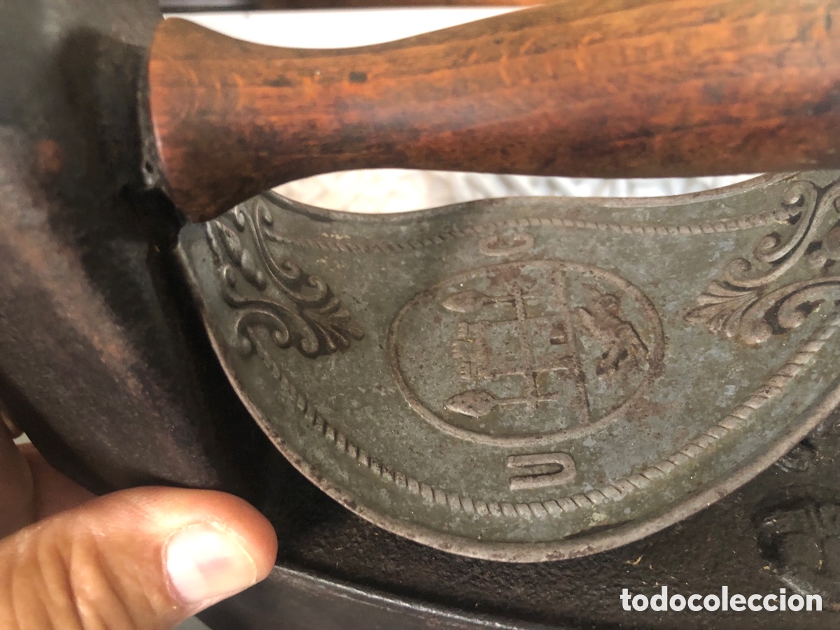 Antig&uuml;edades: ANTIGUA PLANCHA CARBON - Foto 5