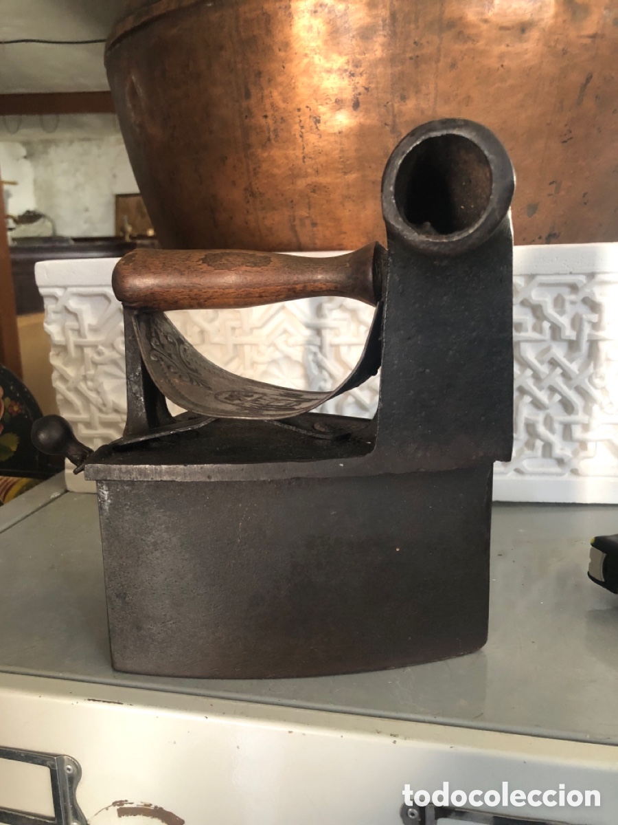 Antig&uuml;edades: ANTIGUA PLANCHA CARBON - Foto 1