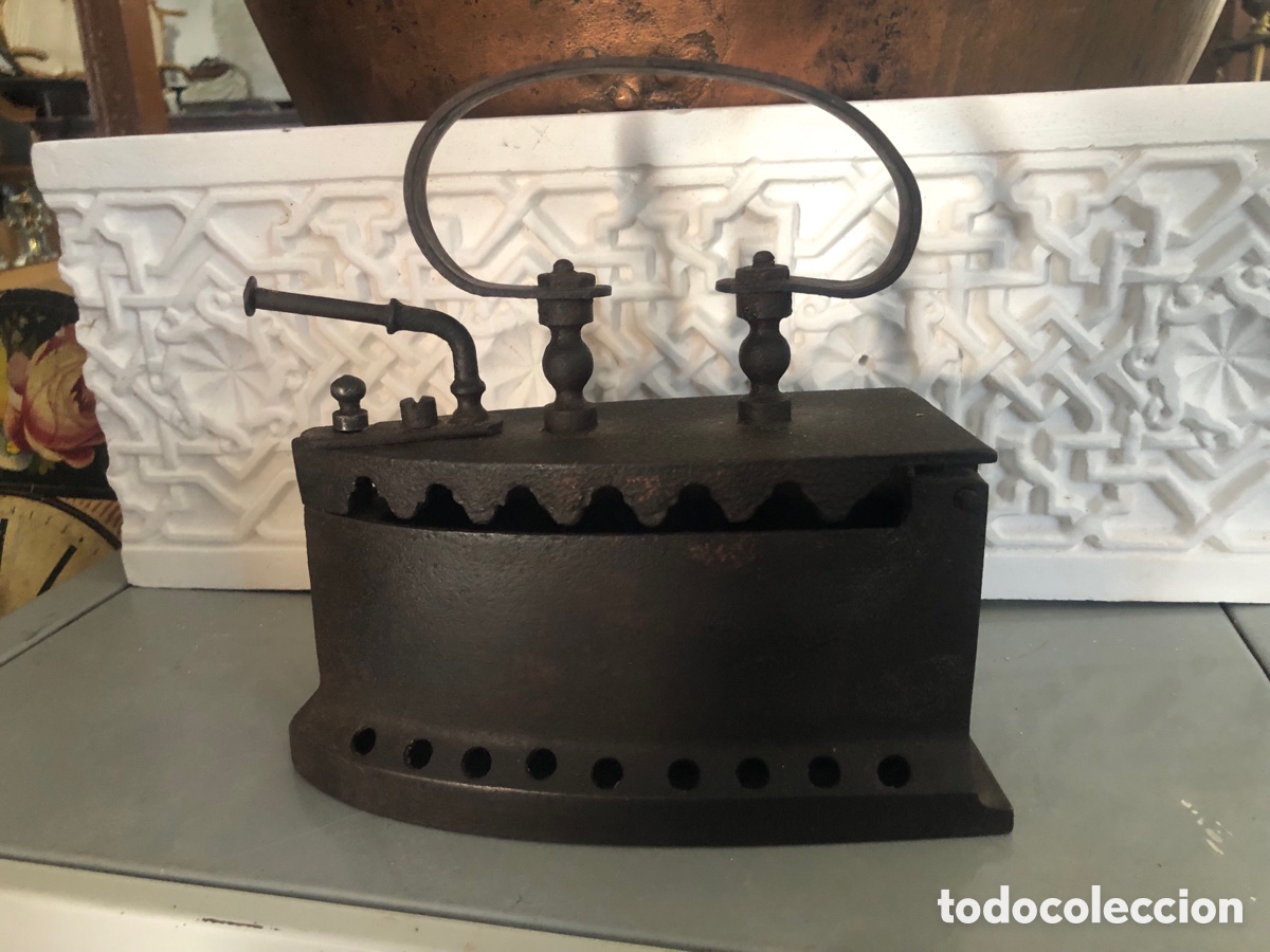 Antig&uuml;edades: ANTIGUA PLANCHA CARBON - Foto 1