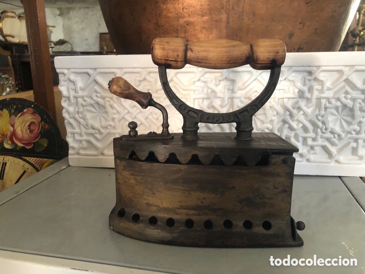 Antig&uuml;edades: PLANCHA CARBON de hierro - Foto 1