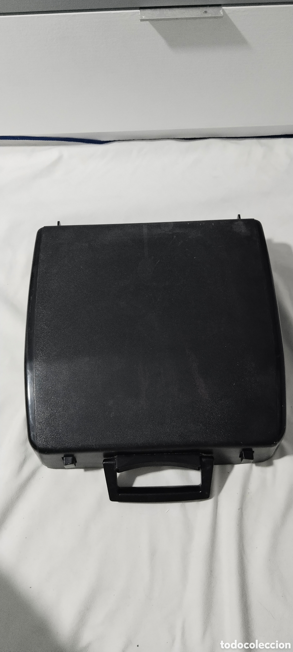 Antig&uuml;edades: M&aacute;quina de escribir Brother 210