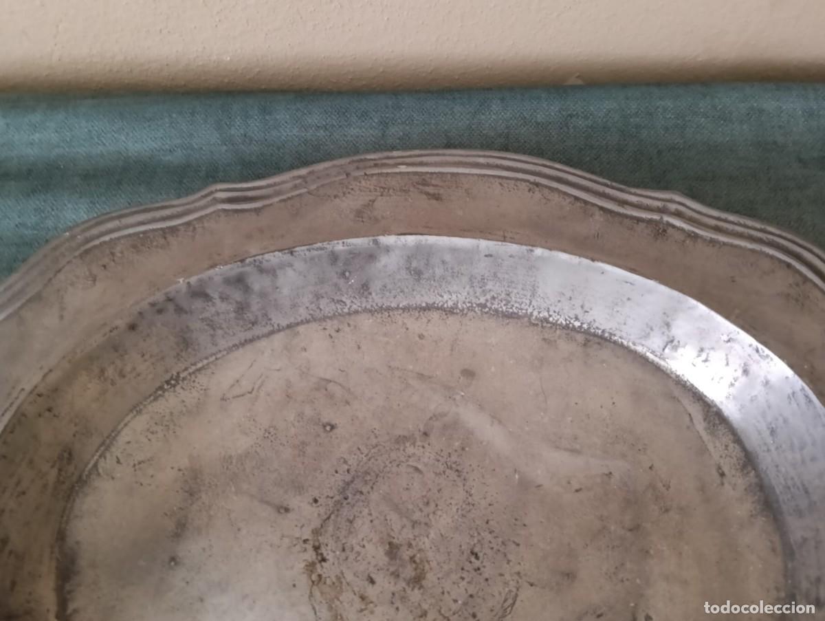Antig&uuml;edades: BANDEJA DE BARBERO - PELTRE - Foto 5