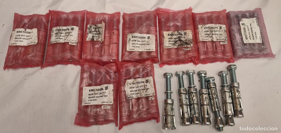 Antig&uuml;edades: LOTE DE 43 TORNILLOS ERICSSON DE ANCLAJE O TACOS DE EXPANSION, ESPIRROS, M12 110, OBRA