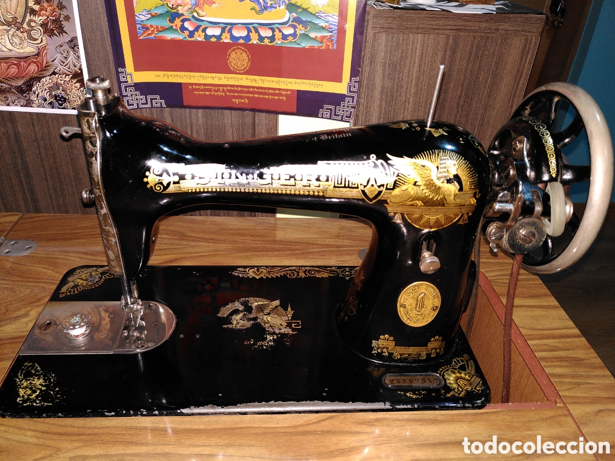 Antig&uuml;edades: M&aacute;quina de coser SINGER - Foto 1