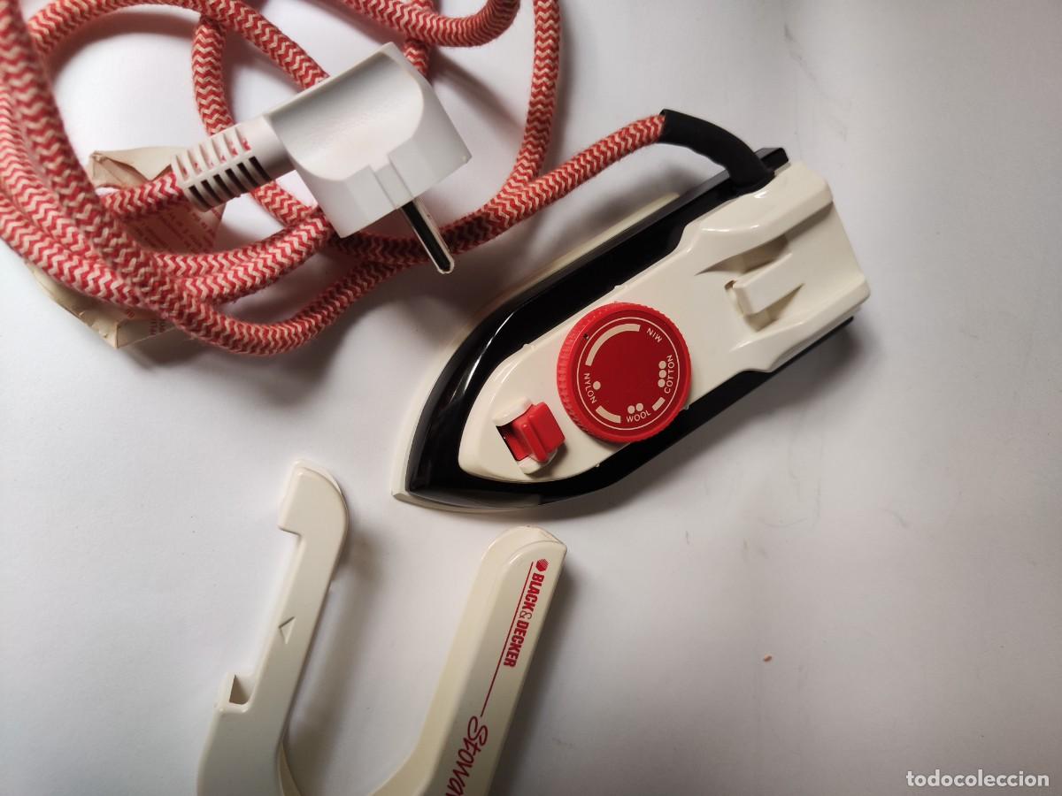 Antig&uuml;edades: PLANCHA VALENTINA DE VIAJE BLACK & DECKER - Foto 1