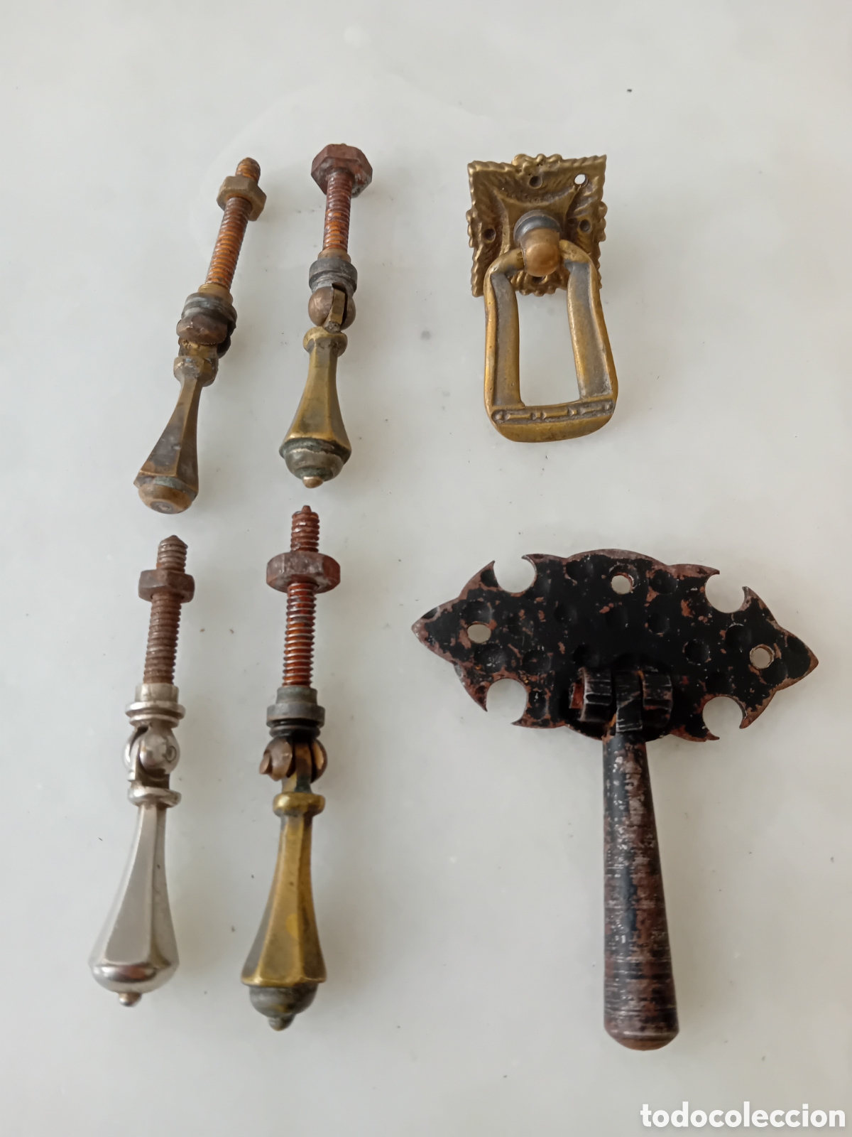 Antig&uuml;edades: Tiradores cl&aacute;sicos vintage