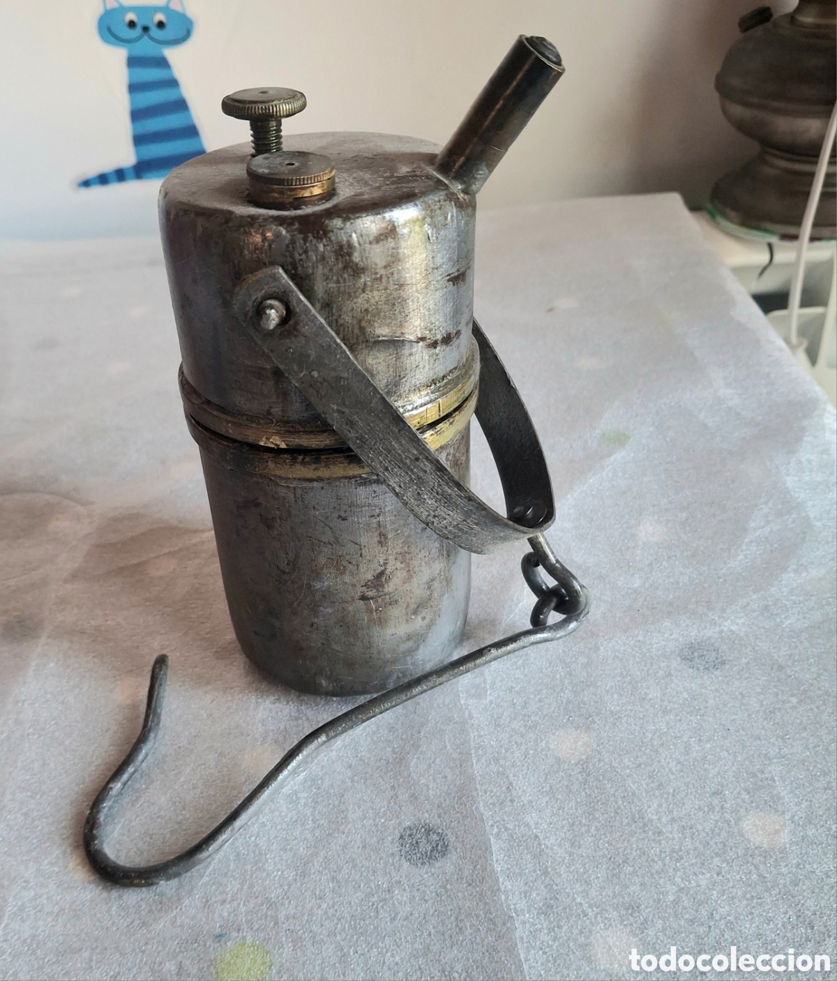 Antig&uuml;edades: ANTIGUA LAMPARA O CANDIL DE CARBURO