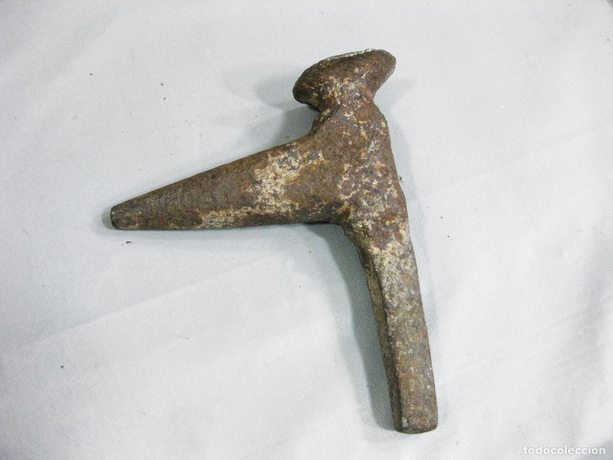 Antig&uuml;edades: ANTIGUO YUNKE DE HIERRO FORJADO