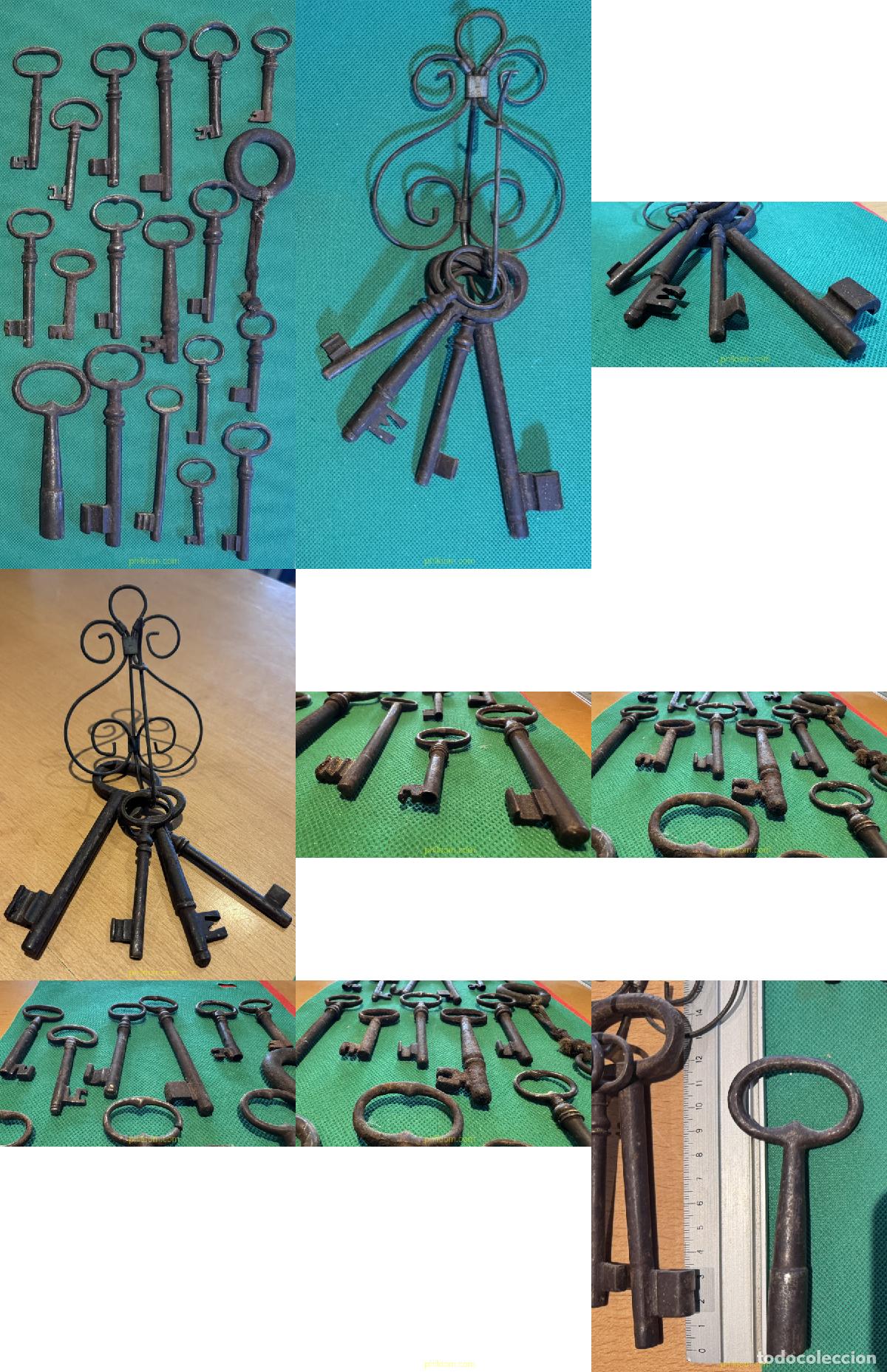Antig&uuml;edades: LOTE DE 22 LLAVES ANTIGUAS. Acompa&ntilde;a curioso colgador de llaves.