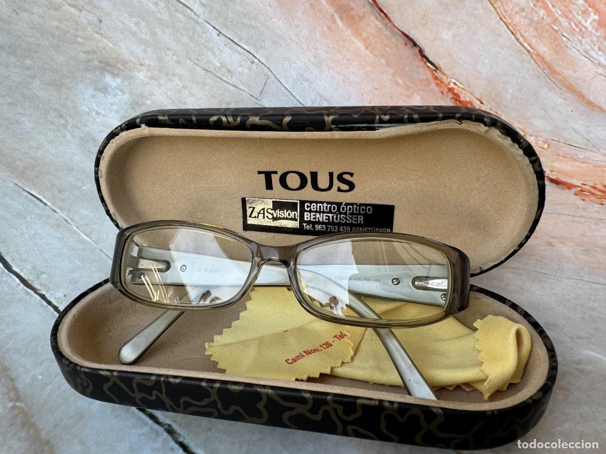 Antig&uuml;edades: Gafas TOUS vintage | Montura rectangular de dise&ntilde;o en color beige con estuche.