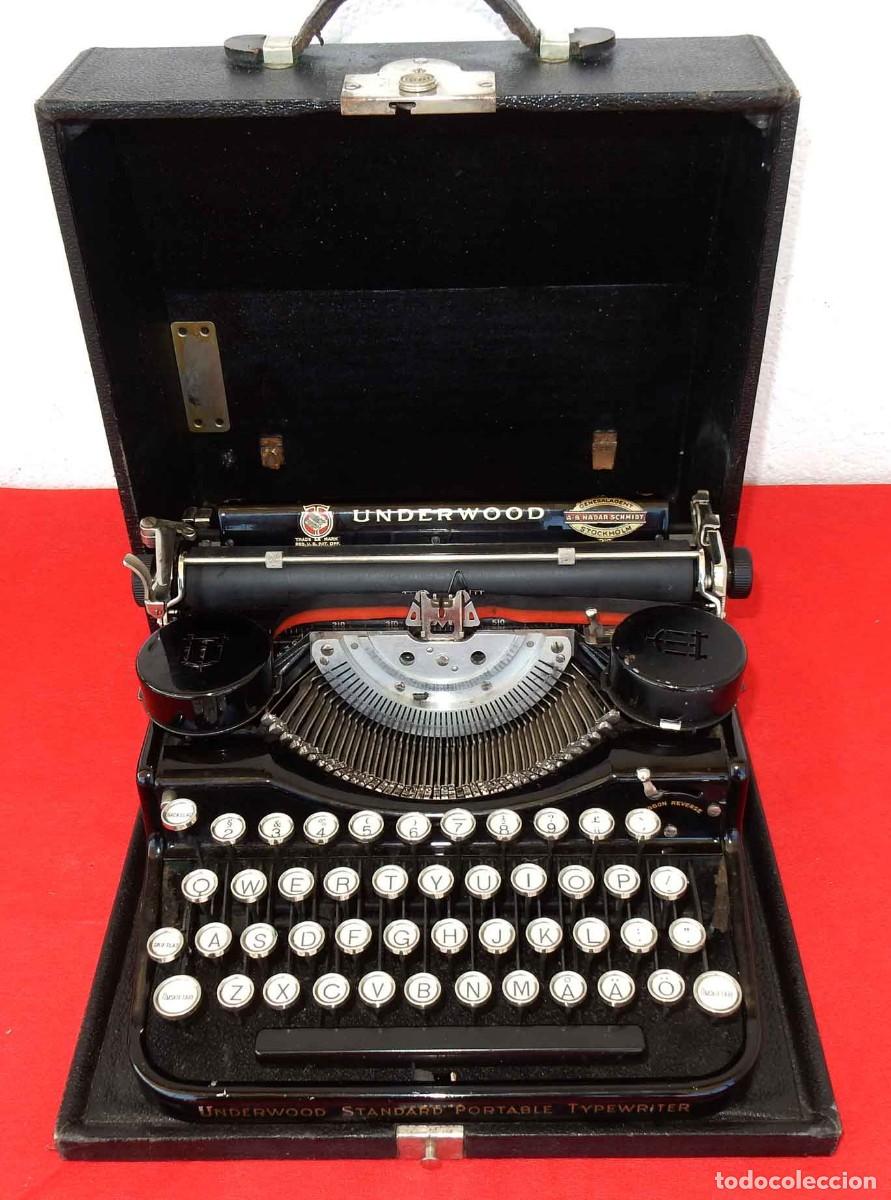 Antig&uuml;edades: M&aacute;quina de escribir UNDERWOOD portable - con estuche - a&ntilde;o 1930