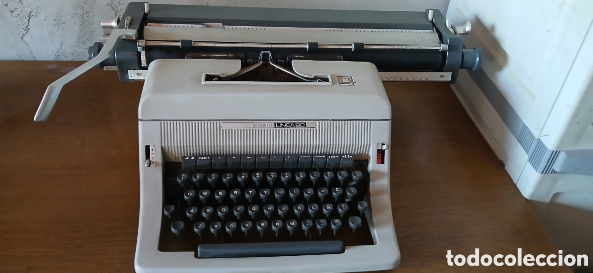 Antig&uuml;edades: MAQUINA ESCRIBIR OLIVETTI LINEA 90